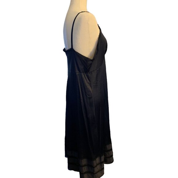 Vintage Black w Tiered Lace Size L Women's Slip Sleepwear Nightgown No Tag - Picture 7 of 9